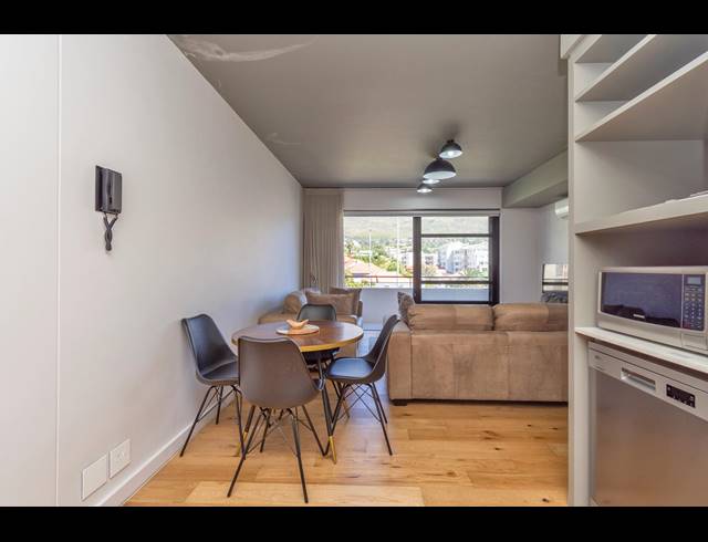 2 BEDROOM APARTMENT TO LET IN GARDENS